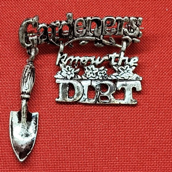 VTG Danecraft Gardening Pin Brooch Gardeners Know the Dirt Dangle Silver Tone - Picture 4 of 12
